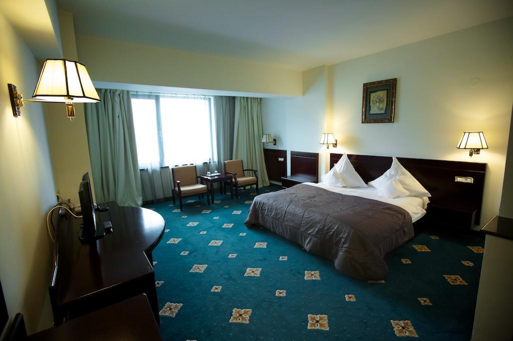 Hotel Delta 4 Tulcea Bagian luar foto