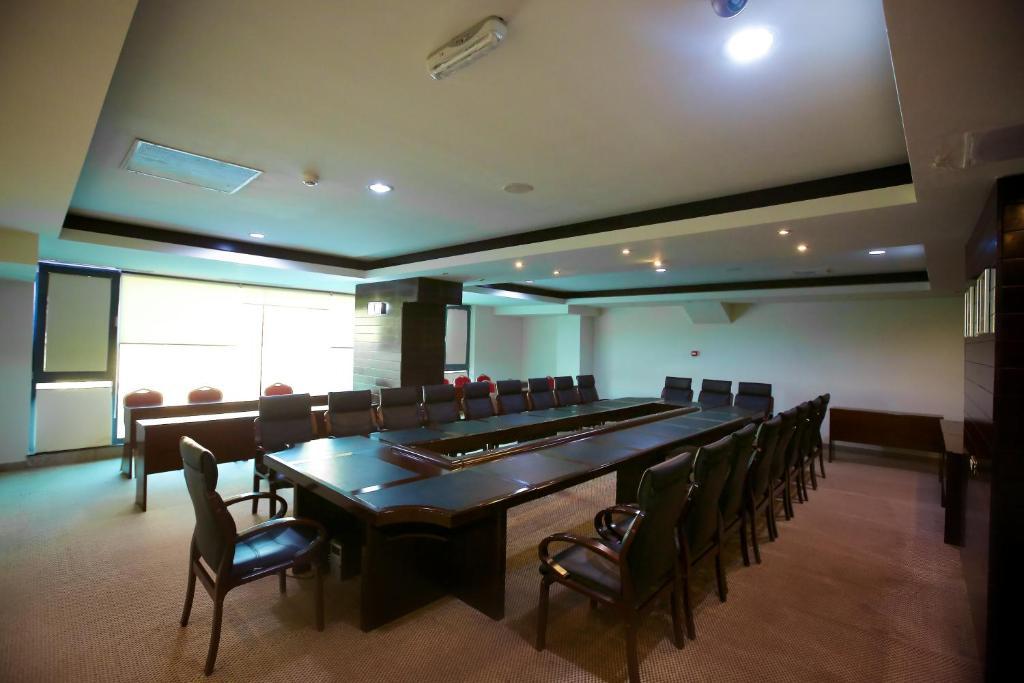 Hotel Delta 4 Tulcea Bagian luar foto