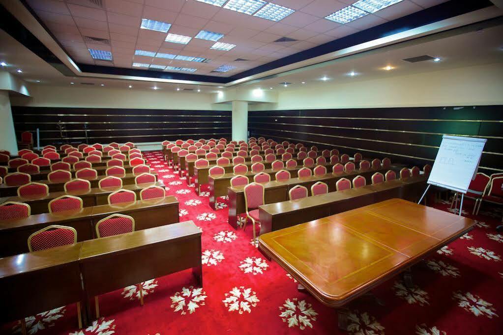 Hotel Delta 4 Tulcea Bagian luar foto